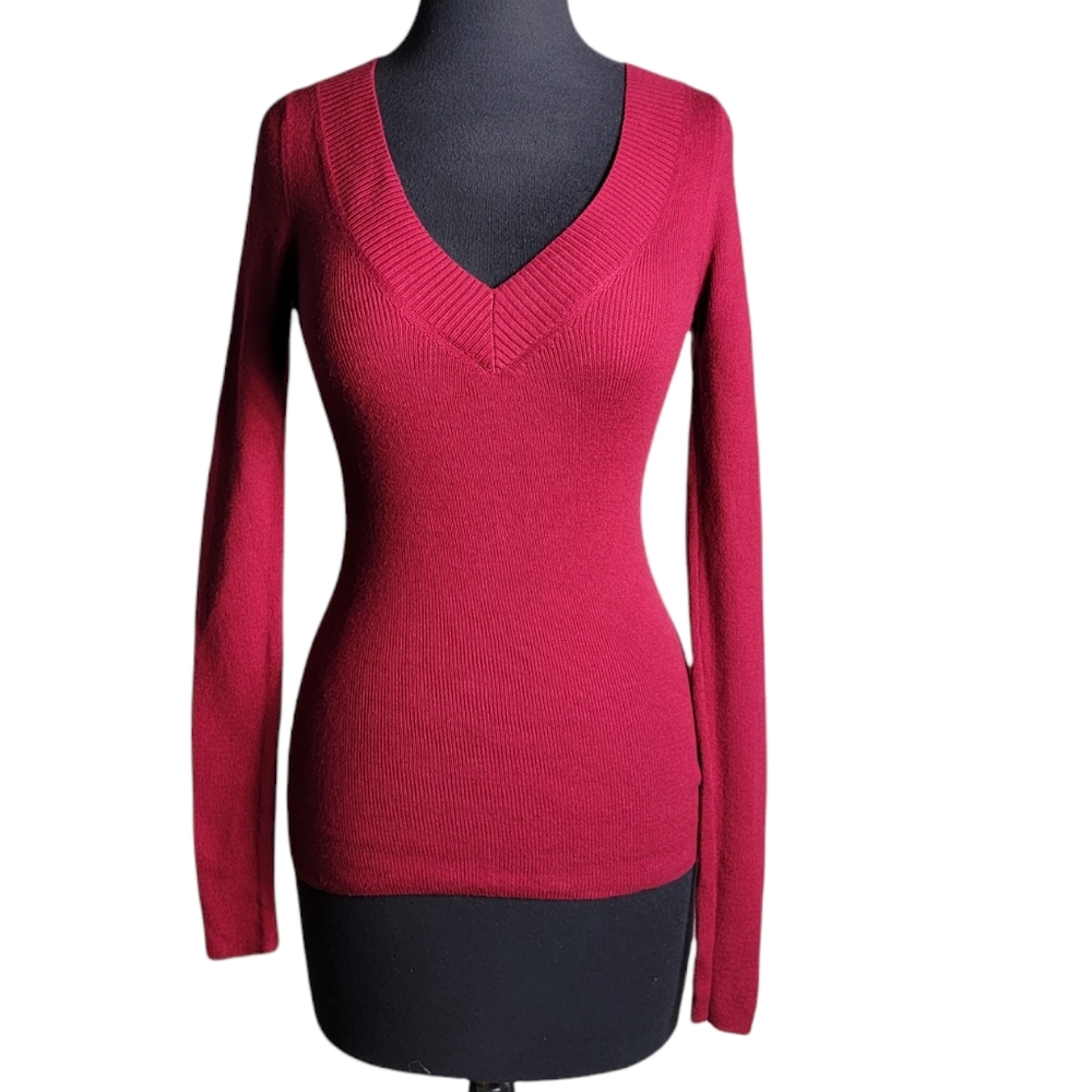 Express women's size XS red v neck ribbed knit pullover sweater fitted